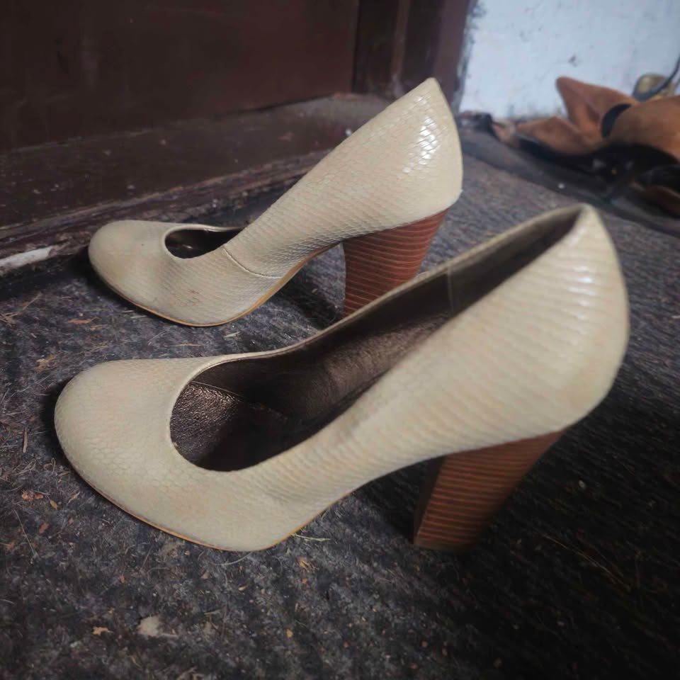 Roberto Vianni Snakeskin Heels - photo 4