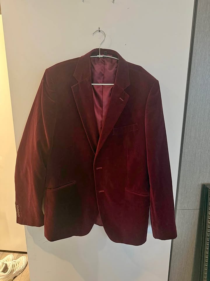 Le Chateau Burgundy Velvet Blazer