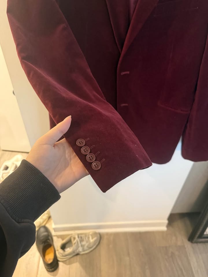 Le Chateau Burgundy Velvet Blazer - photo 2