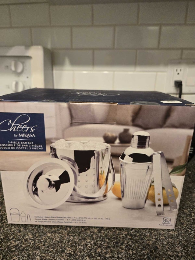 Mikasa Cheers Bar Set