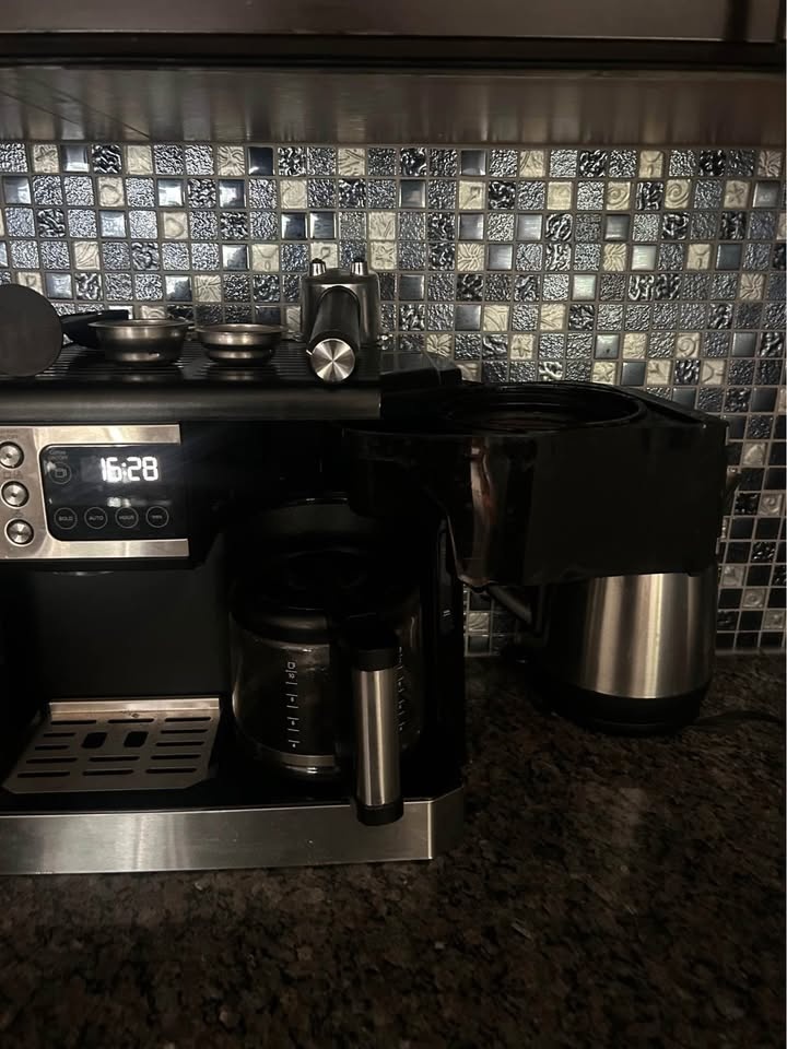 DeLonghi coffee/espresso combo - photo 2