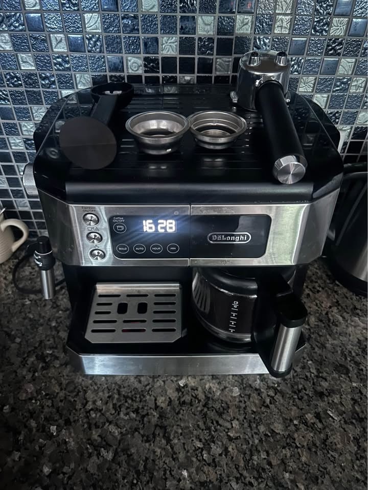 DeLonghi coffee/espresso combo - photo 3
