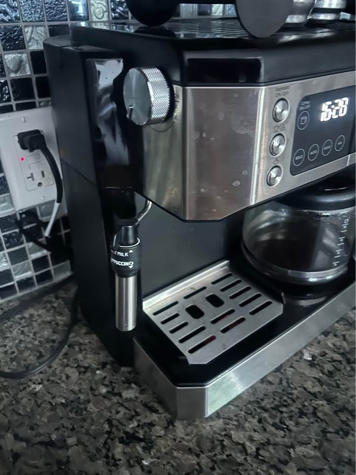 DeLonghi coffee/espresso combo - photo 4
