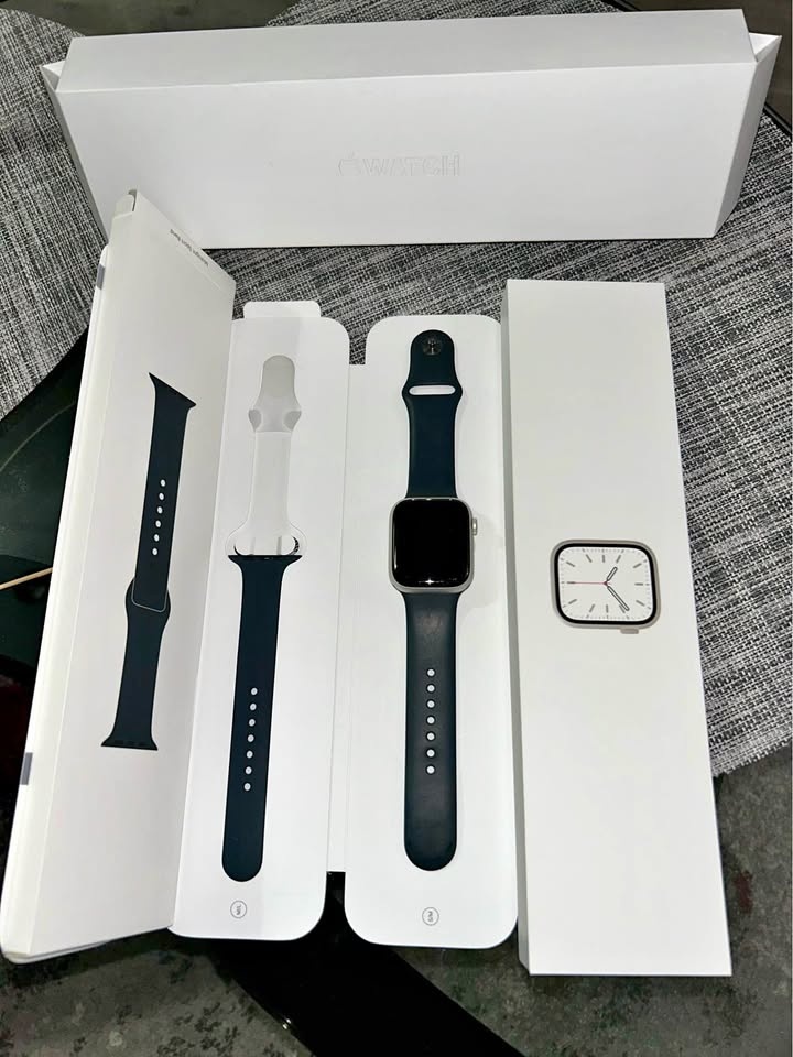 Apple Watch Series 7 45mm Starlight Aluminum GPS