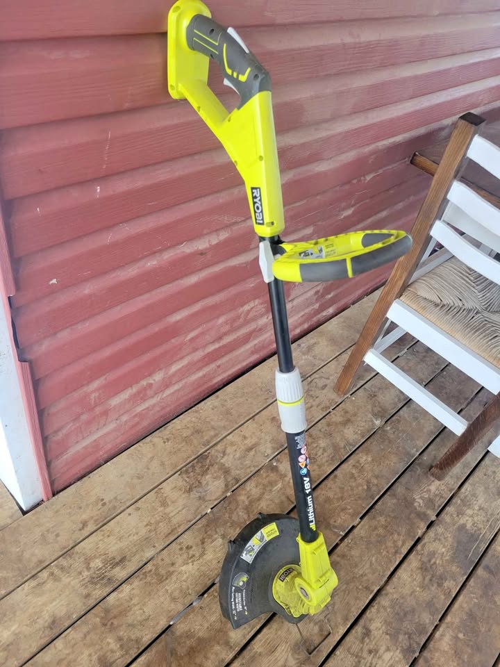 Ryobi 18v weed wacker/edger