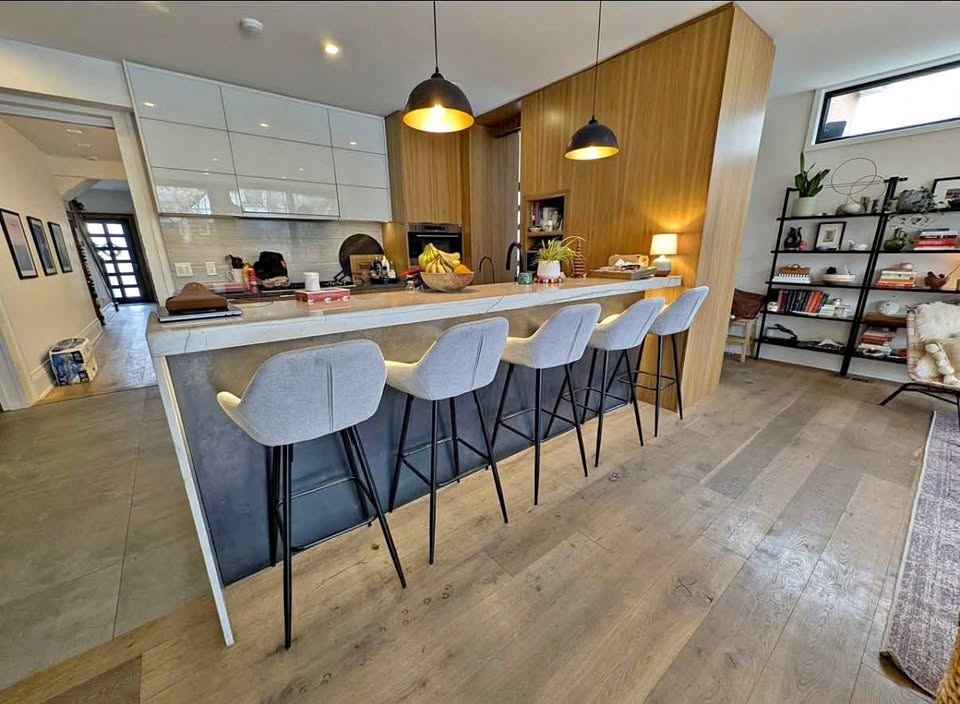 5 Barstools