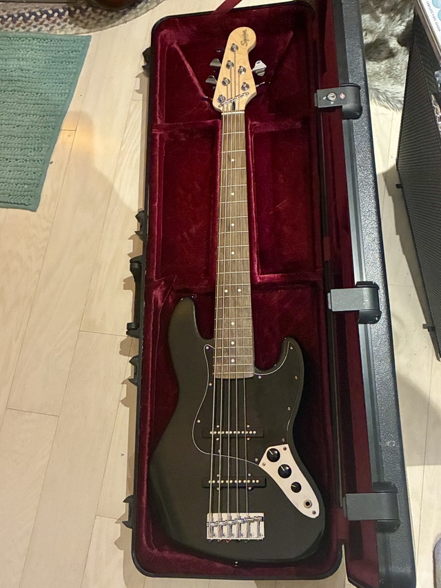 Squier Affinity VI Jazz Bass - photo 2