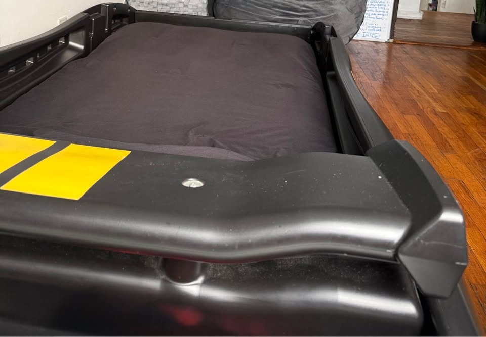 Delta Children Twin Bedroom Race Car Bed - photo 2