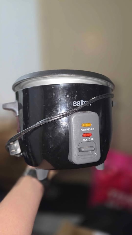 Automatic SALTON Rice Cooker AND Steamer (READ DESCRIPTION) - photo 3