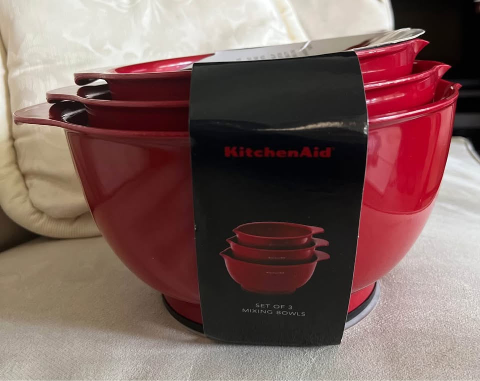 Kitchen Aid Mixing Bowls - photo 2