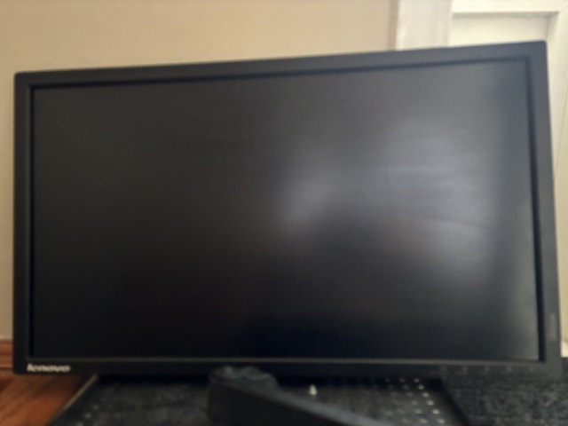 Lenovo 24”Monitor / Monitor & Laptop Stand / UPS550