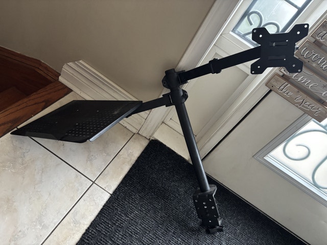 Lenovo 24”Monitor / Monitor & Laptop Stand / UPS550 - photo 3
