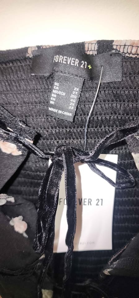 Forever 21 Rose print cropped cami - photo 4