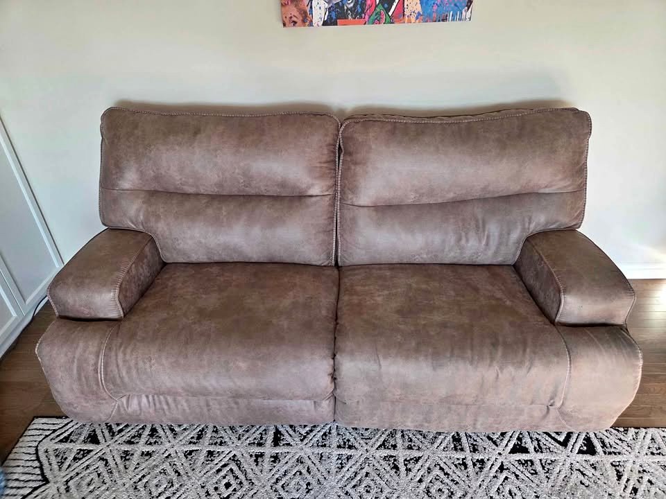 Reclining Full Size Couch - Like New