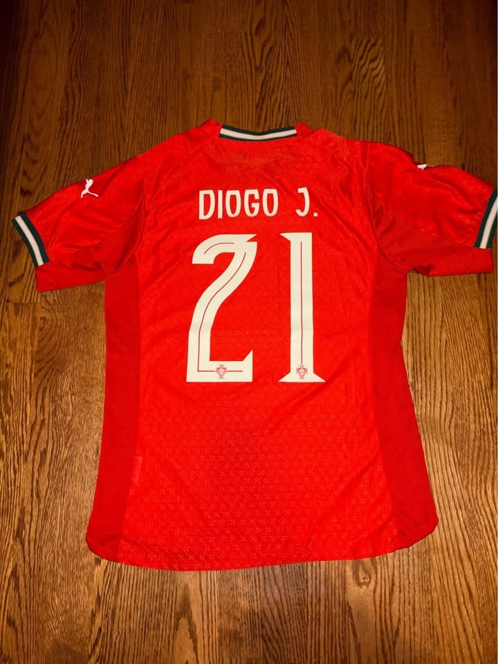 24/25 Portugal Home Jersey Diogo Jota | Size Men’s Medium - photo 2