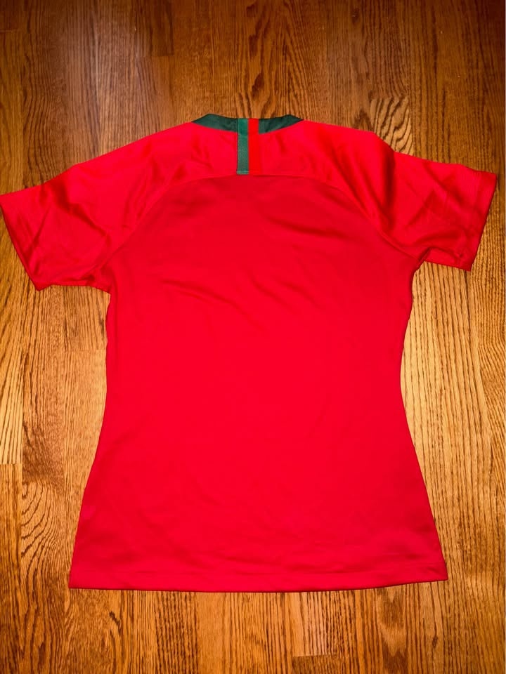 Portugal 2018 Home Jersey | Size Medium - photo 2
