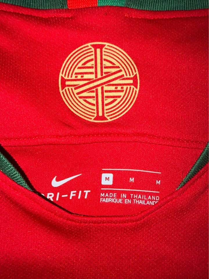 Portugal 2018 Home Jersey | Size Medium - photo 3