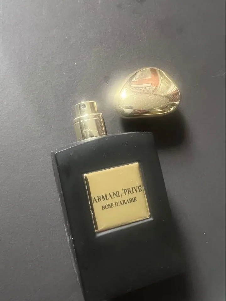 Giorgio Armani Prive Rose d'Arabie 100 ml Authentic image indicator(2)