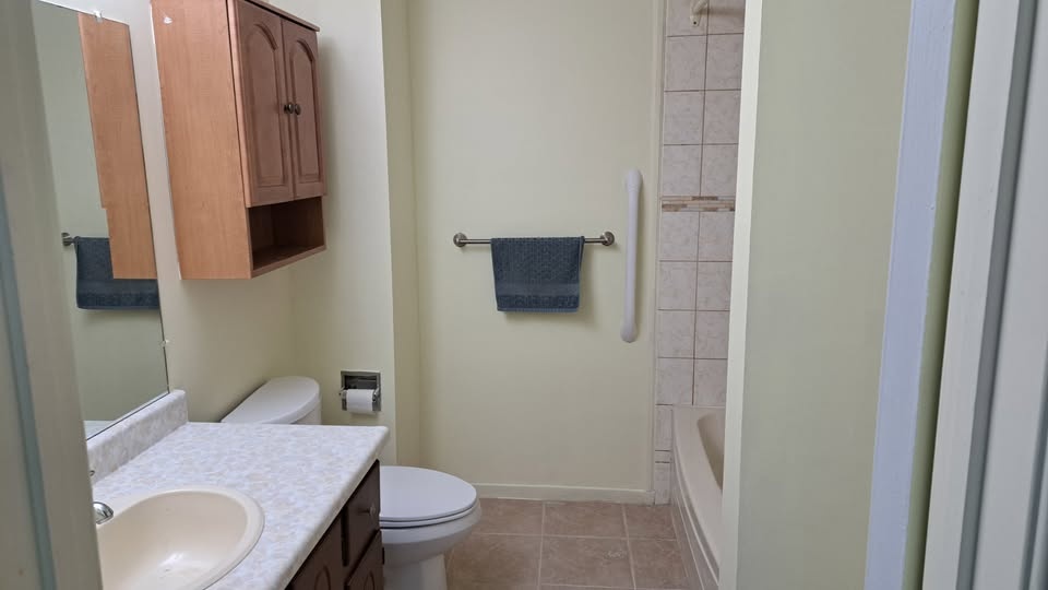 1 Bed 1 Bath House - photo 2