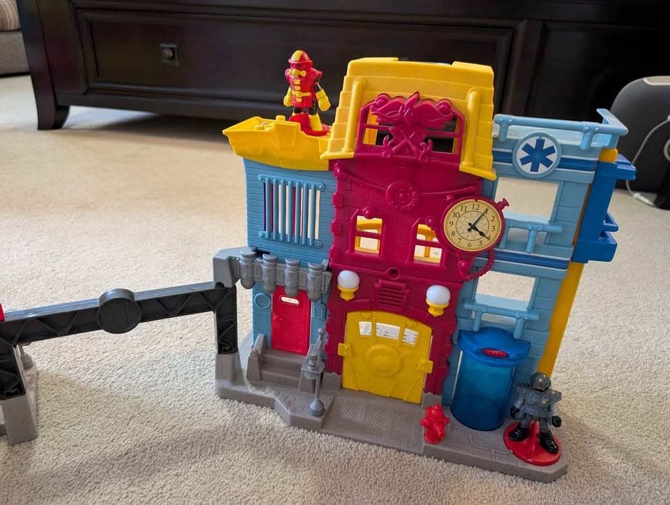 Fischer price imaginext playset - photo 3