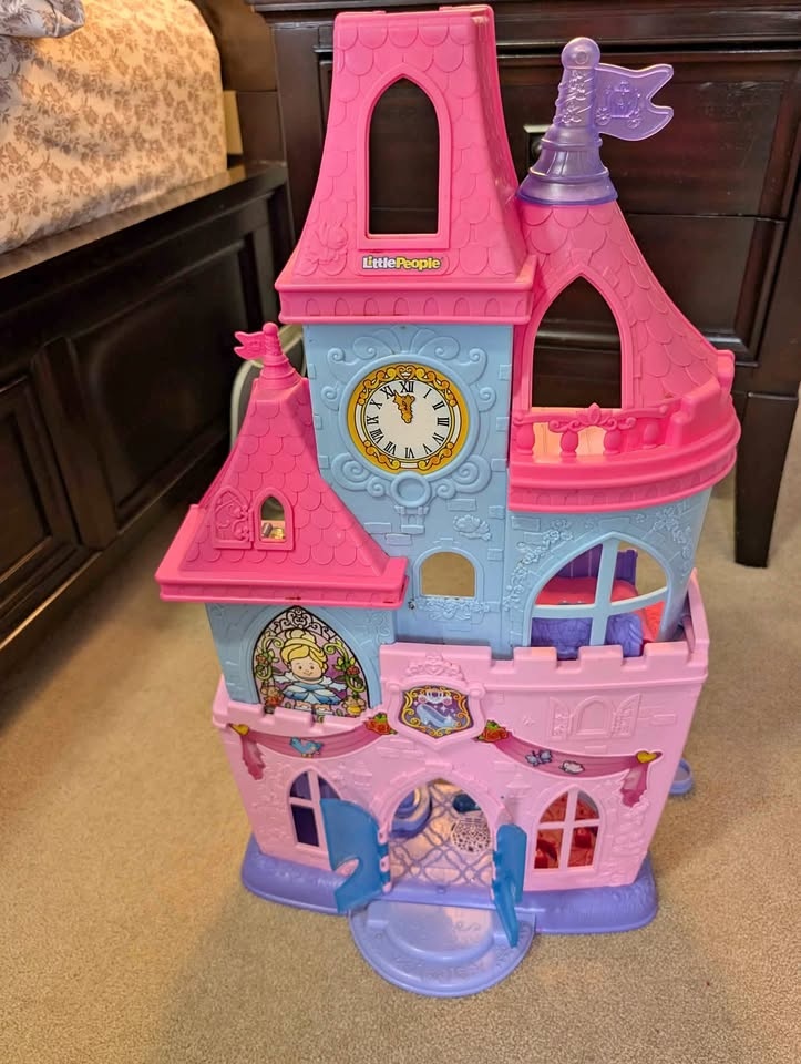 Fischer Price little people Disney playset