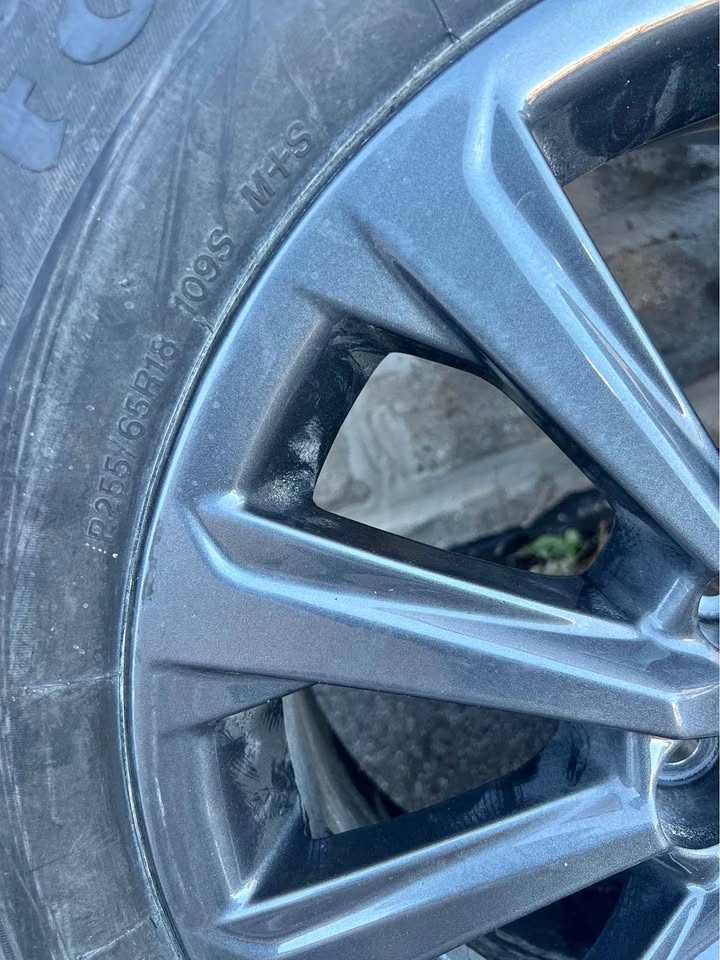Toyota Grand Highlander Tires & Floor Mats