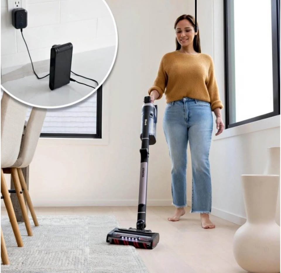 Shark Stratos Cordless Vacuum - photo 2