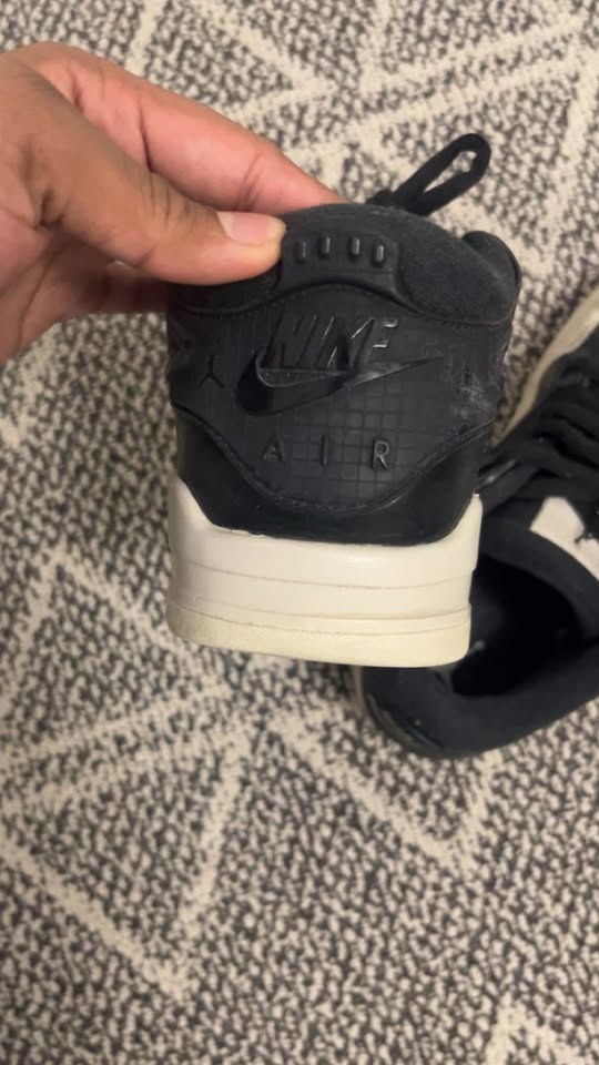 Air Jordan 4 RM - photo 4