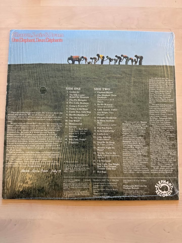 Sharon, Lois and Bram vinyl with activity booklet included - photo 2