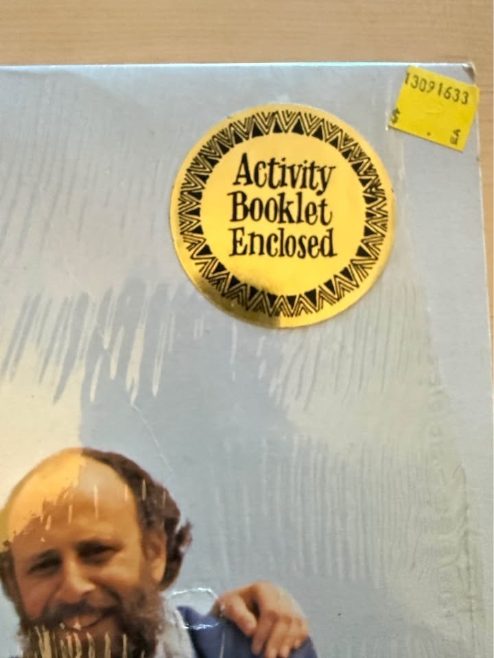 Sharon, Lois and Bram vinyl with activity booklet included - photo 3