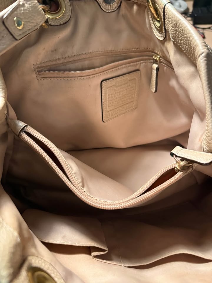 Luxury Coach brand vintage handbag - photo 4