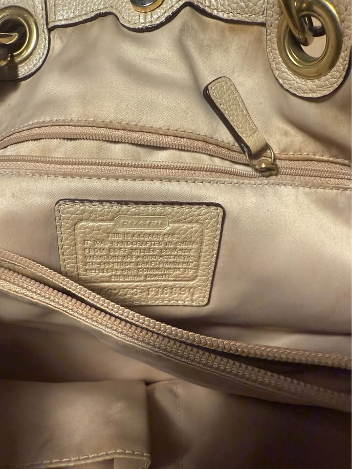 Luxury Coach brand vintage handbag - photo 5
