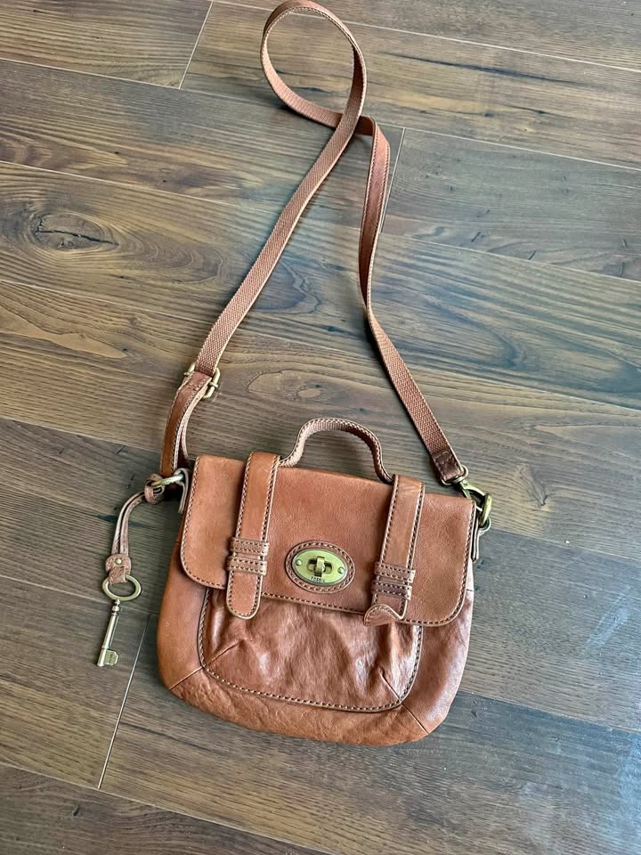 Fossil women’s crossbody shoulder bag