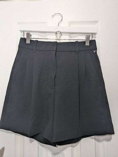 Aritzia the effortless short crepette 4
