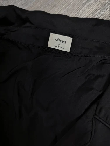 Aritzia Wilfred tie-front satin crop top blouse Medium - photo 4