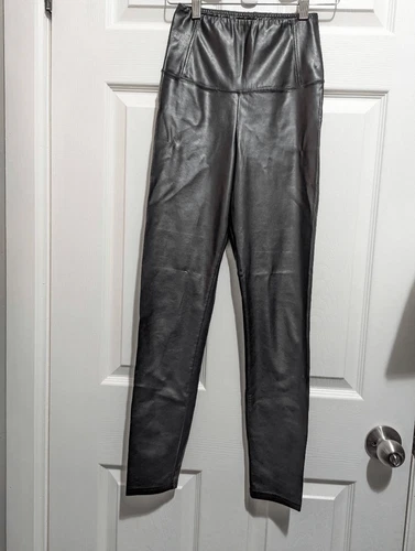 Aritzia Wilfred free daria faux leather leggings XS - photo 3