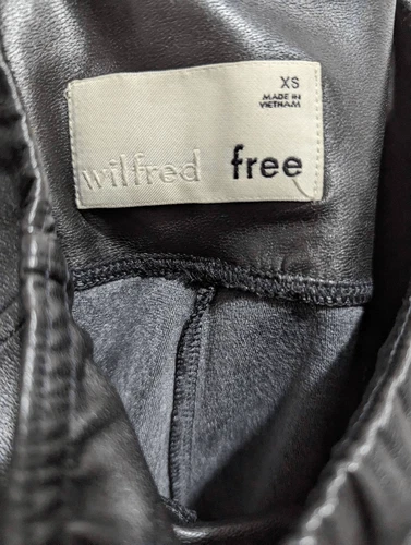 Aritzia Wilfred free daria faux leather leggings XS - photo 5
