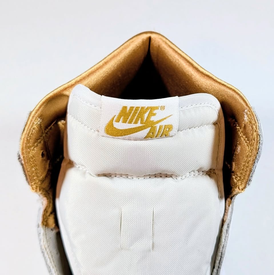 Air Jordan 1 Metallic Gold Women's Size 6 Left Shoe - photo 4