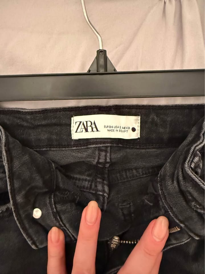 Zara Black High-Rise Skinny Jeans – Raw Hem (Size US 2 / EU 34) - photo 3
