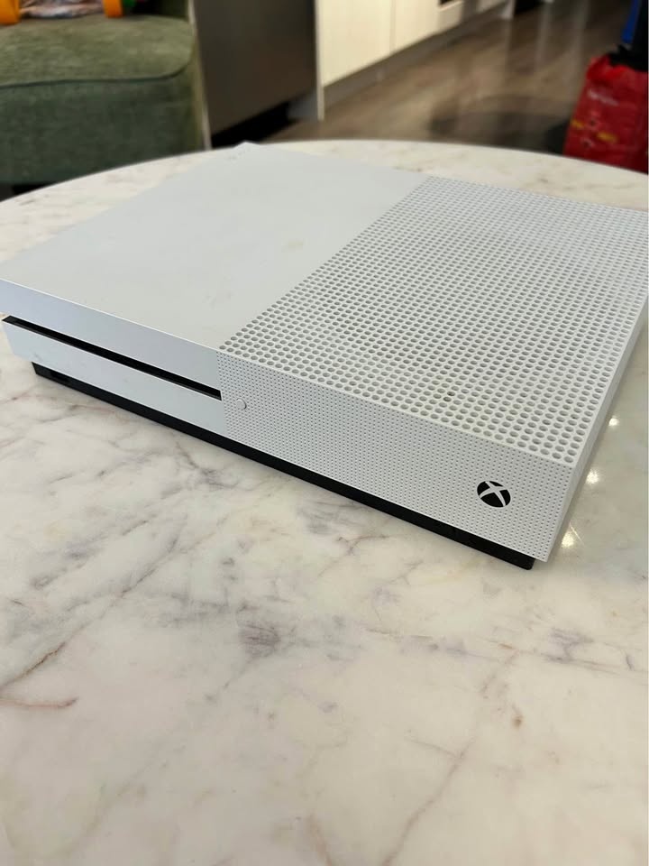Xbox One Console – 500GB