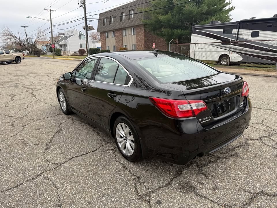 2017 Subaru Legacy · 2.5i Premium Sedan 4D - photo 4