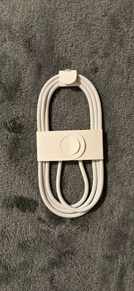 New iPhone 16 Charger Cable – Never Used – Original Apple
