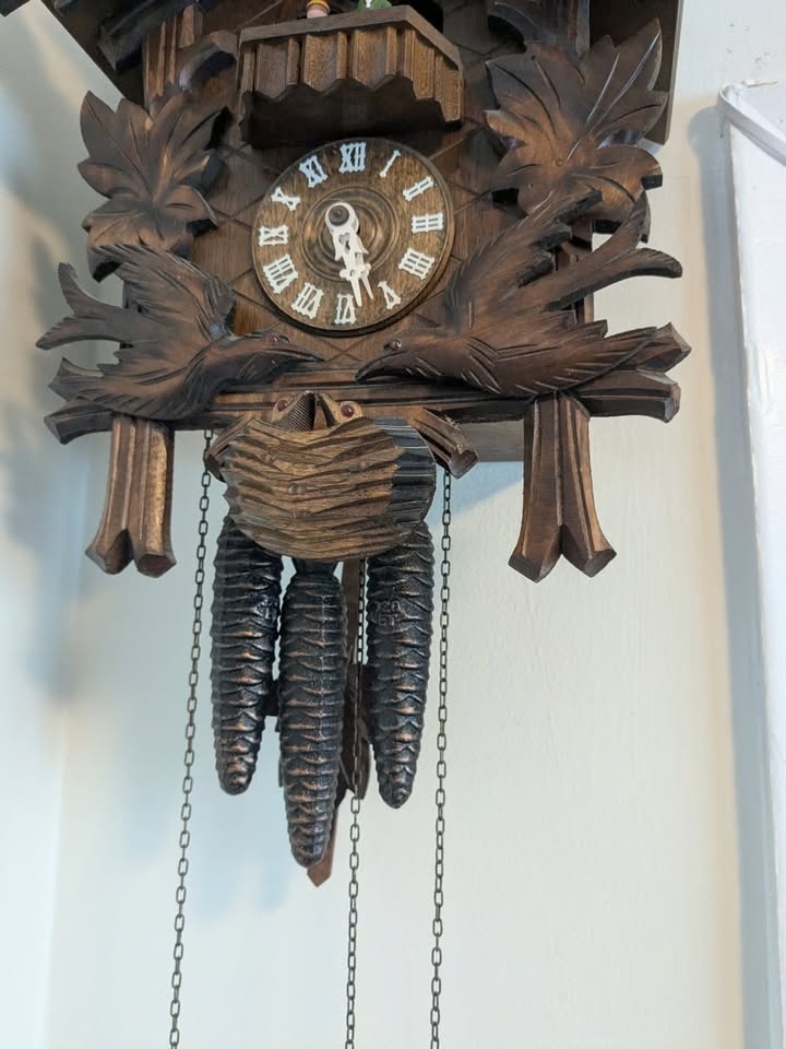 Vintage 1950s German Cuckoo Clock - 8-Day Hand-Carved - photo 5