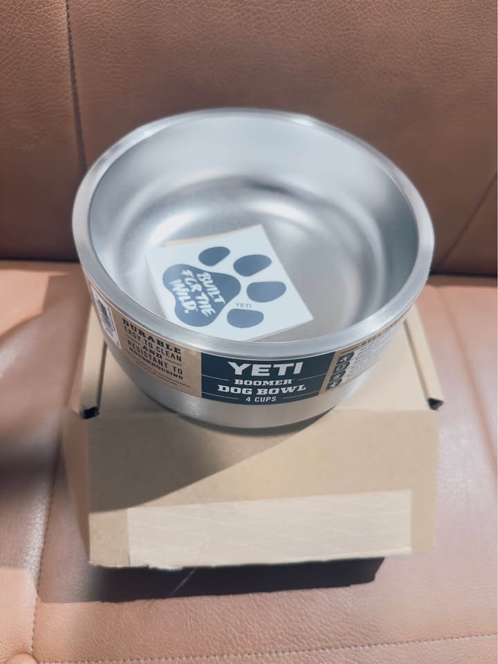 YETI Boomer Stainless Steel Dog Bowl – 4 Cups (Like New) - photo 3