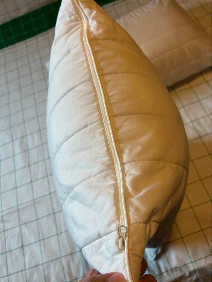 IKEA Queen Size Ergonomic Pillow Pair - photo 3