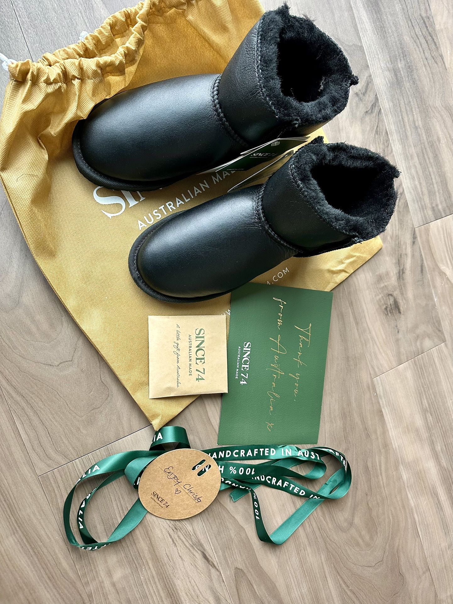 REAL “UGG since 1974” black boots - Size 8 - photo 2