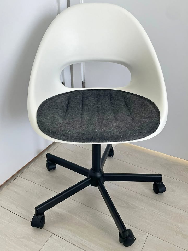 IKEA Swivel Desk Chair – LÅBERGET / MÅLSKÄR