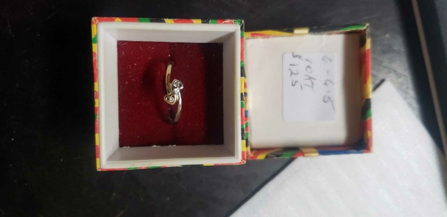 Dainty 2 Heart 2 Diamond 10kt Gold Ring Size 6 - 6.5