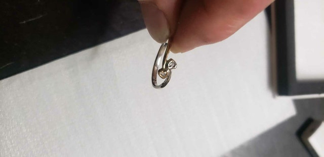 Dainty 2 Heart 2 Diamond 10kt Gold Ring Size 6 - 6.5 - photo 3