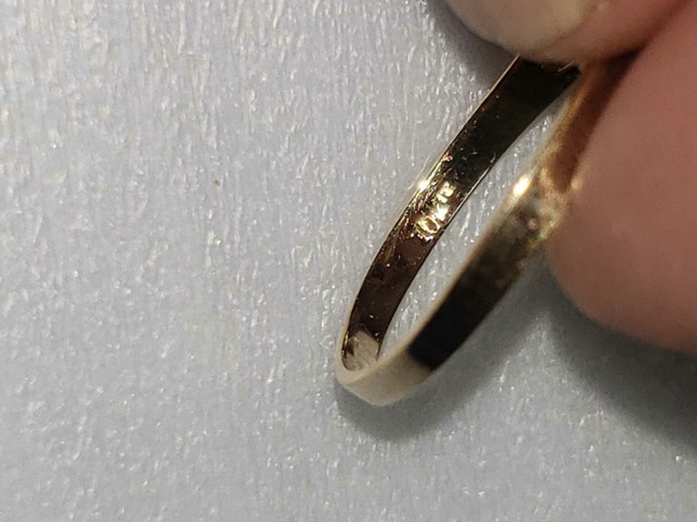 Dainty Emerald Amethyst Purple 10 kt Gold Ring Size 5.5 -6 - photo 4